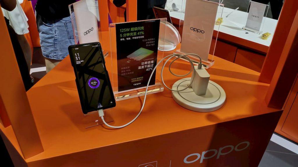OPPO та iQOO презентували нові технології швидкісної зарядки