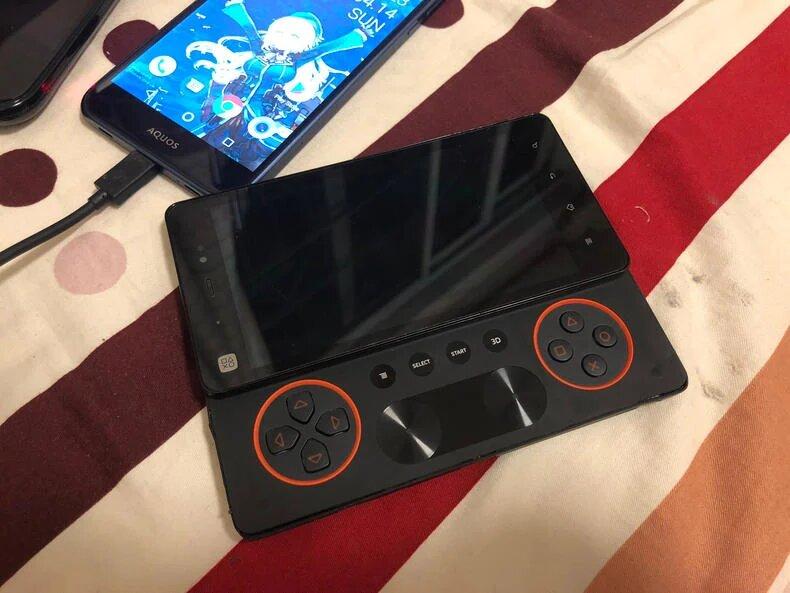 З’явились живі зображення Sony Ericsson Xperia Play 2