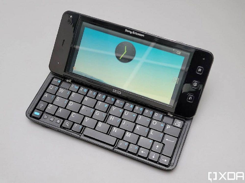 Фото прототипа слайдера Sony Ericsson VAIO