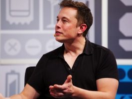 Tesla шукає людину для захисту Ілона Маска в соцмережах