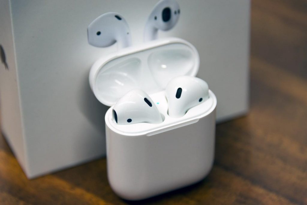 AirPods Pro проти AirPods 2: Які бездротові навушники слід купувати?