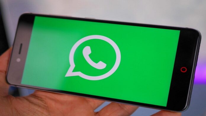 Названо способи, за допомогою яких зламують переписки у месенджері WhatsApp
