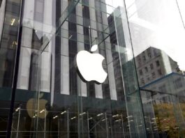 Известно, почему буква «i» начала исчезать из названий продукции компании Apple