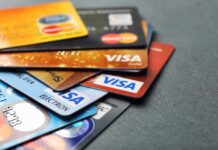 Чому банківська карта безкоштовна, а її обслуговування платне?