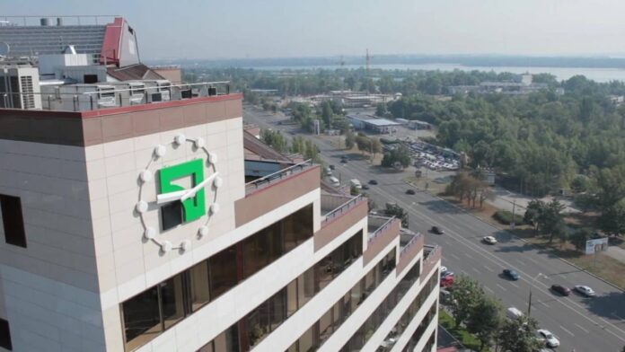 Клієнт ПриватБанку втратив гроші через приховані комісії
