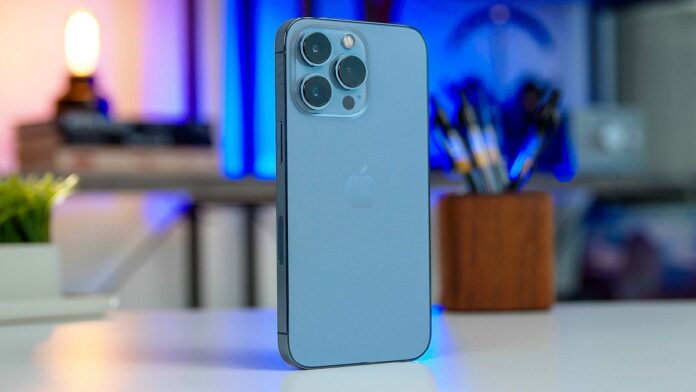 Хто кращий - iPhone 13 Pro Max чи iPhone 14 Plus 