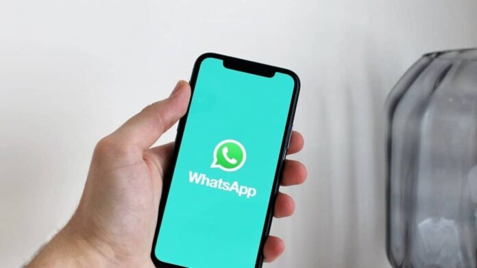 WhatsApp: як видалити безіменні контакти