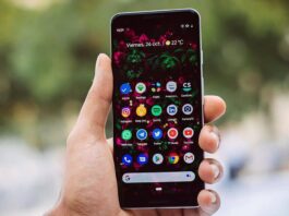 Українцям розповіли, чи можуть їх прослуховувати смартфони