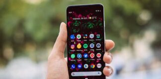 Українцям розповіли, чи можуть їх прослуховувати смартфони